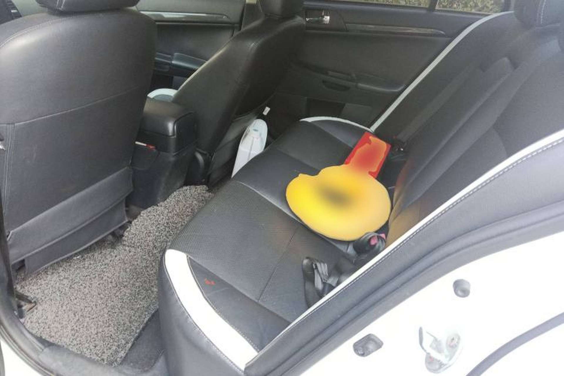 Used Mitsubishi Lancer EX 2013 Fashion Edition 1.8L CVT Comfort Version Left Rear Seat