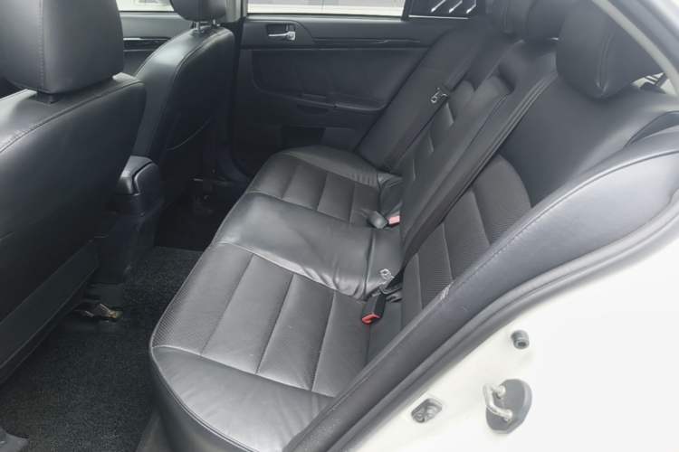 Used Mitsubishi Lancer EX 2013 Xinyuan Edition 2.0L CVT Flagship Model Left Rear Seat