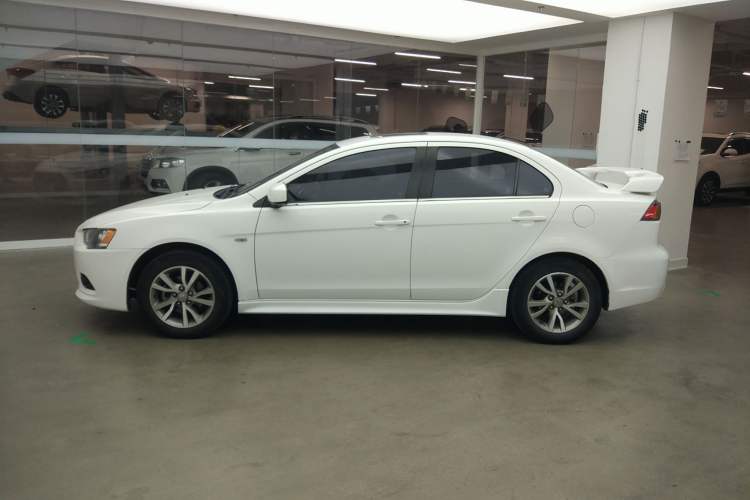 Used Mitsubishi Lancer EX 2013 Fashion Edition 1.8L CVT Comfort Version Left Side