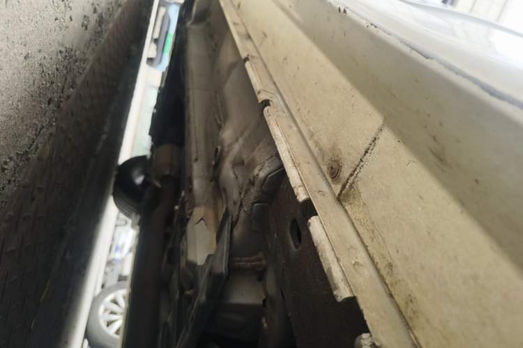 Used Mitsubishi Lancer EX 2013 Xinyuan Edition 2.0L CVT Flagship Model Left Side Sill