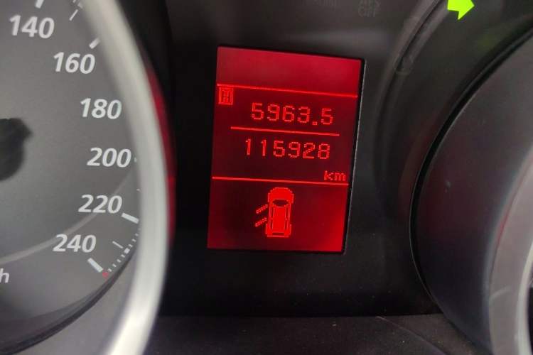 Used Mitsubishi Lancer EX 2013 Fashion Edition 1.8L CVT Comfort Version Odometer Close Up