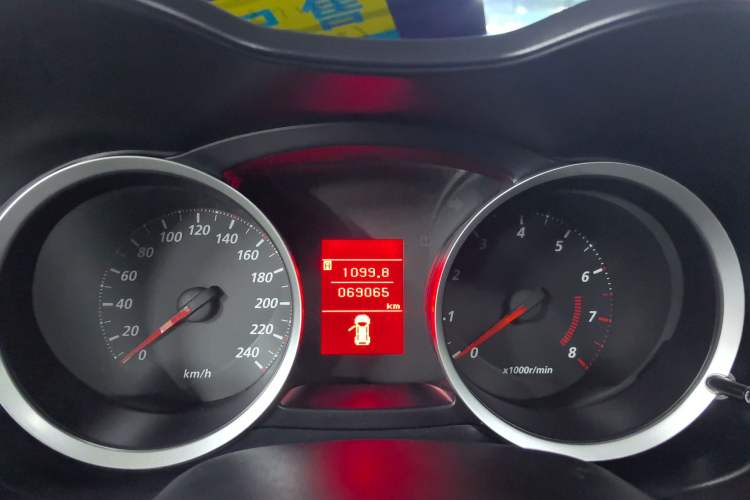 Used Mitsubishi Lancer EX 2013 Fashion Edition 1.8L Manual Comfort Version Odometer Close Up