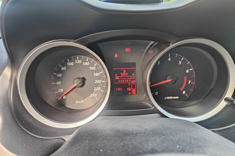 Used Mitsubishi Lancer EX 2013 Fashion Edition 1.8L Manual Comfort Version Odometer Close Up