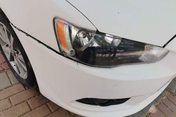 Used Mitsubishi Lancer EX 2013 Fashion Edition 1.8L CVT Comfort Version Right Front Headlight