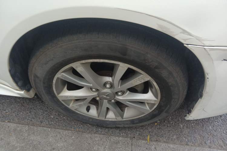 Used Mitsubishi Lancer EX 2013 Fashion Edition 1.8L CVT Comfort Version Right Front Wheel Hub