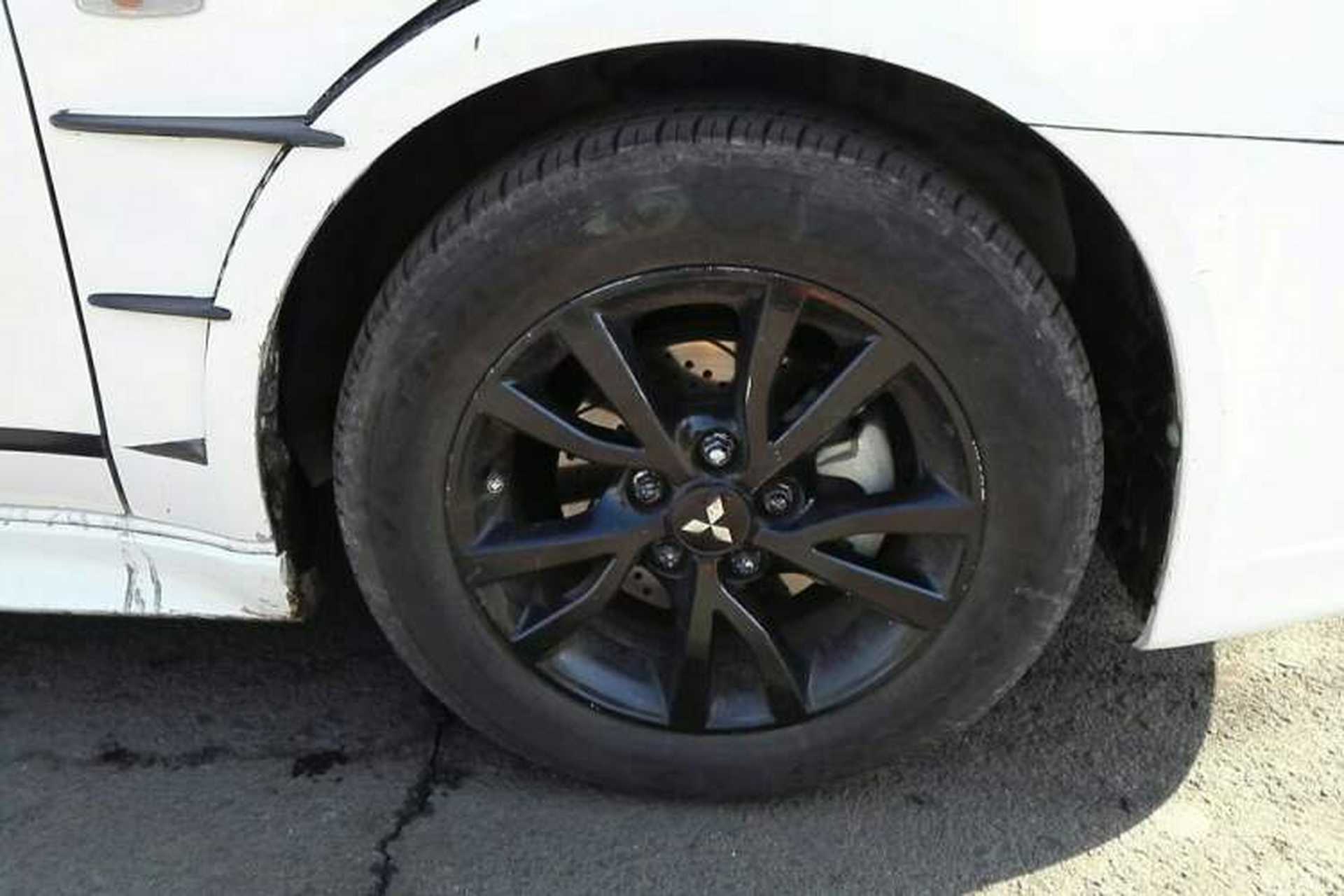 Used Mitsubishi Lancer EX 2013 Xinyuan Edition 2.0L Manual Comfort Model Right Front Wheel Hub