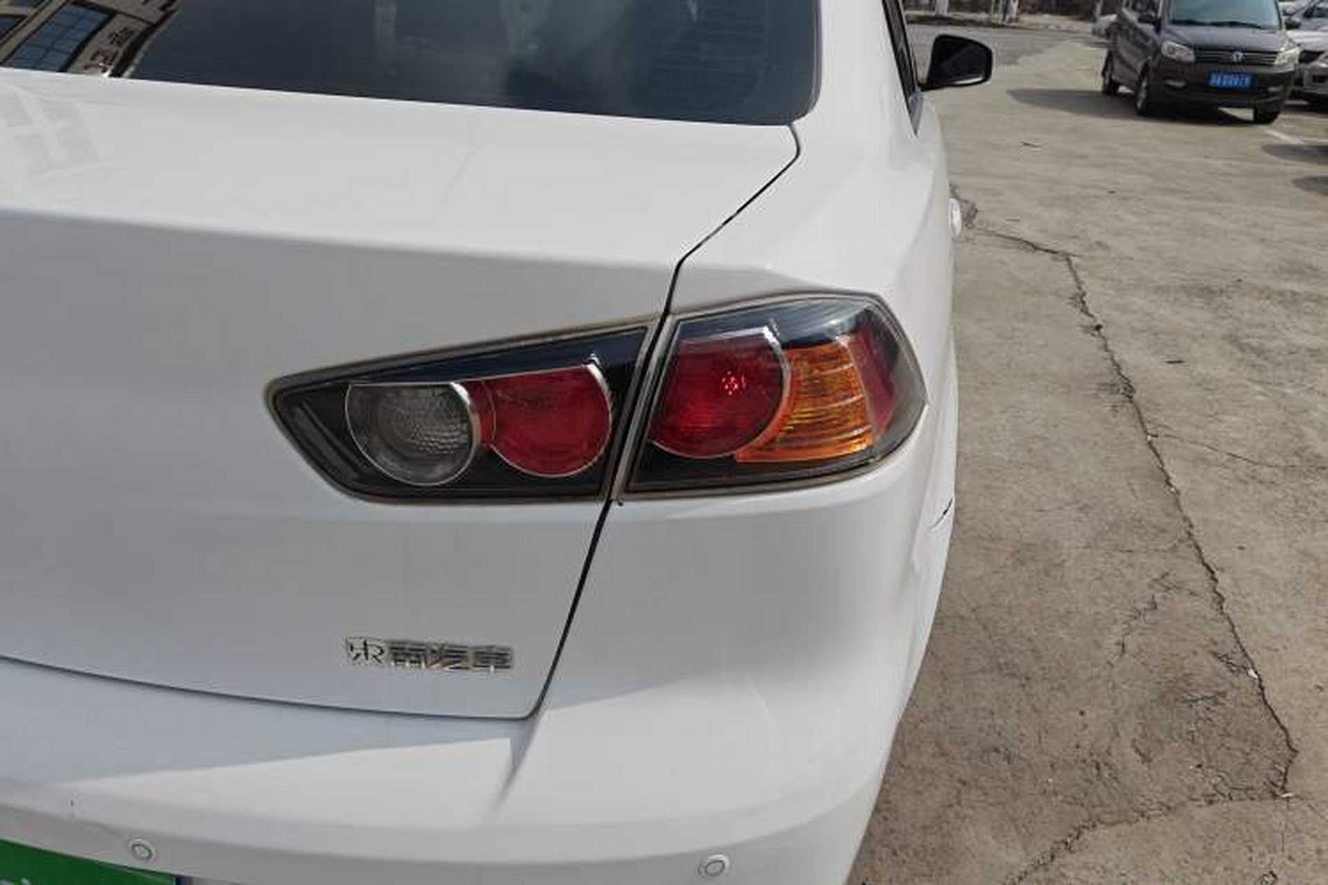 Used Mitsubishi Lancer EX 2013 Fashion Edition 1.8L Manual Comfort Version Right Rear Taillight