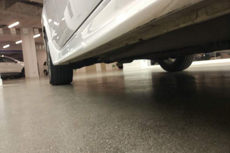 Used Mitsubishi Lancer EX 2013 Fashion Edition 1.8L CVT Comfort Version Right Side Sill