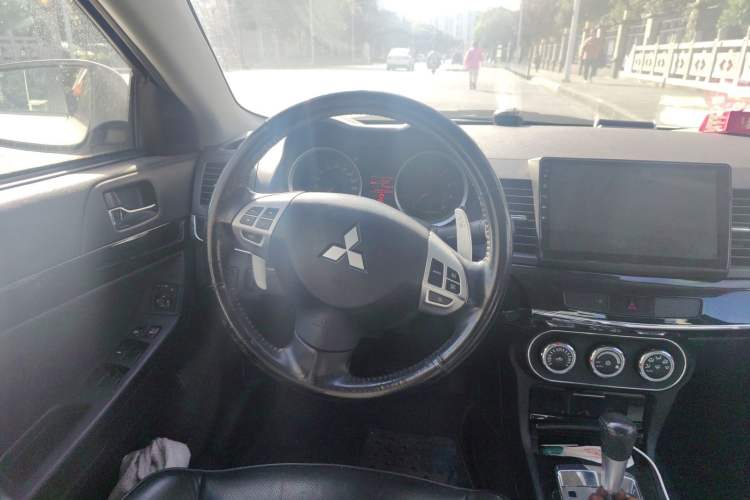 Used Mitsubishi Lancer EX 2013 Chasing Edition 1.8L CVT Luxury Model Steering Wheel