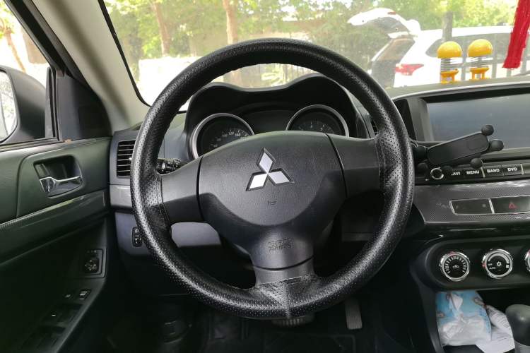 Used Mitsubishi Lancer EX 2013 Fashion Edition 1.8L CVT Comfort Version Steering Wheel