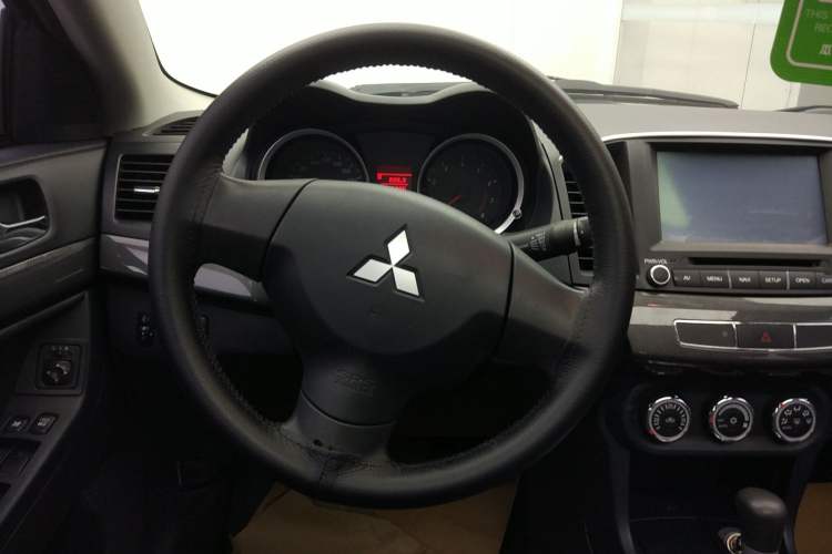 Used Mitsubishi Lancer EX 2013 Fashion Edition 1.8L CVT Comfort Version Steering Wheel