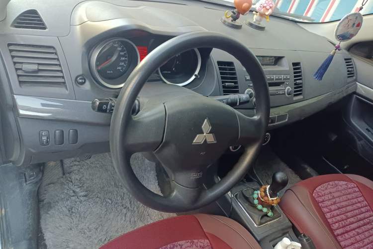 Used Mitsubishi Lancer EX 2013 Style Edition 1.6L Manual Classic Model Steering Wheel