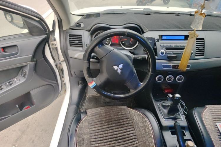 Used Mitsubishi Lancer EX 2013 Style Edition 1.6L Manual Classic Model Steering Wheel