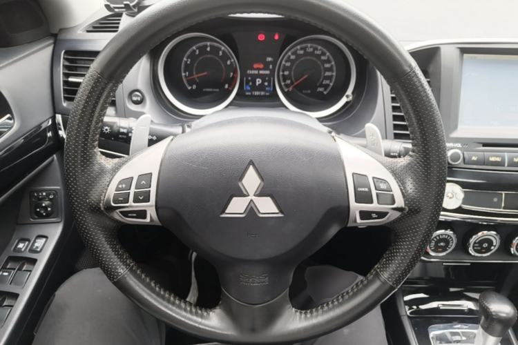 Used Mitsubishi Lancer EX 2013 Xinyuan Edition 2.0L CVT Flagship Model Steering Wheel