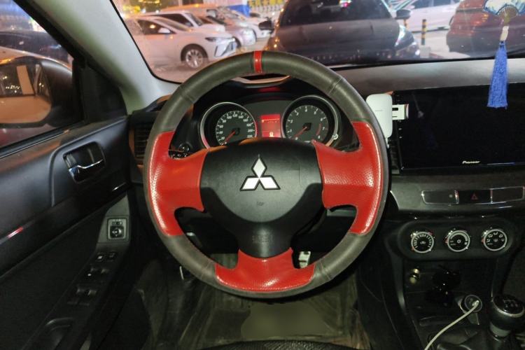 Used Mitsubishi Lancer EX 2013 Fashion Edition 1.8L Manual Comfort Version Steering Wheel