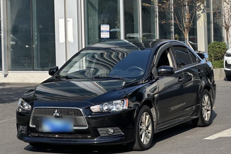 Used Mitsubishi Lancer EX 2014 Racing Edition 1.8L CVT Comfort Model Exterior 5