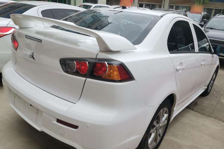 Used Mitsubishi Lancer EX 2014 Racing Edition 1.8L CVT Comfort Model Exterior 5