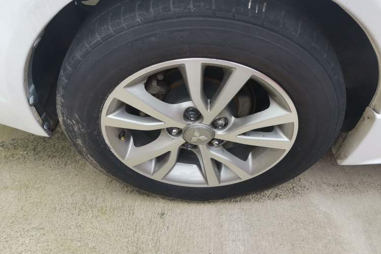 Used Mitsubishi Lancer EX 2014 Racing Edition 1.8L CVT Comfort Model Exterior 8