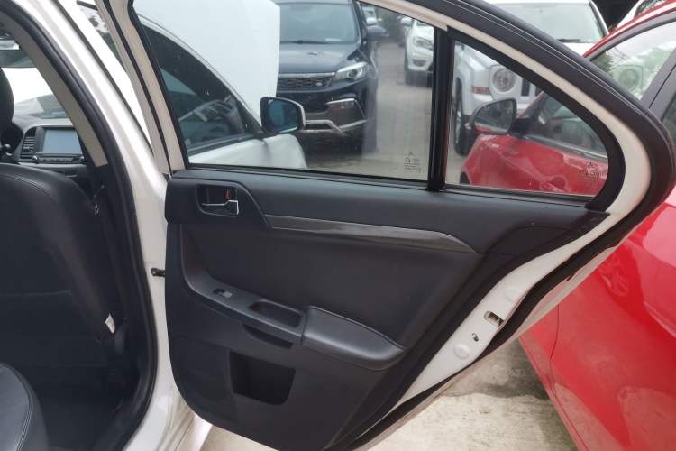 Used Mitsubishi Lancer EX 2014 Racing Edition 1.8L CVT Comfort Model Interior 6