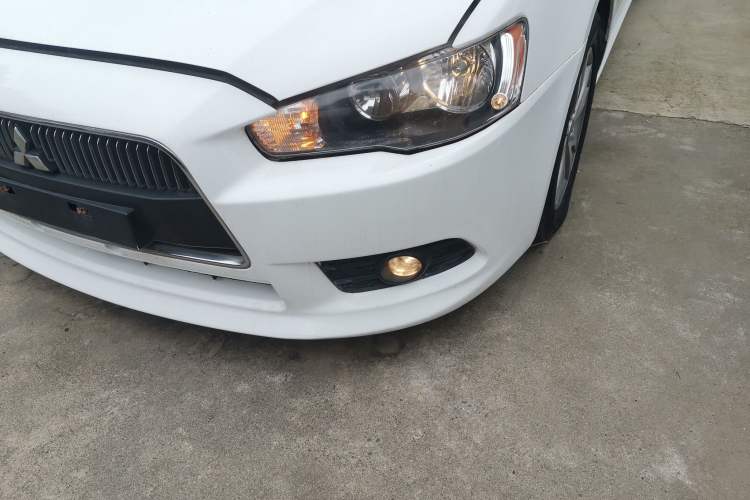 Used Mitsubishi Lancer EX 2014 Racing Edition 1.8L CVT Comfort Model Left Front Headlight