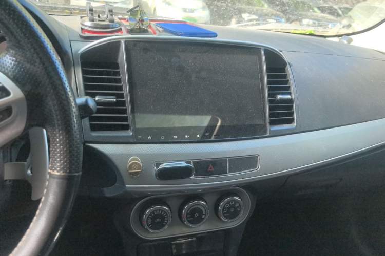 Used Mitsubishi Lancer EX 2015 1.8L CVT ZhiShang Edition China V Standard Audio And AC Panel
