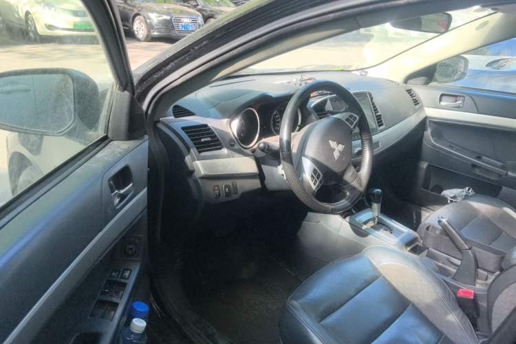 Used Mitsubishi Lancer EX 2015 1.8L CVT ZhiShang Edition China V Standard Driver Seat