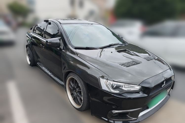 Used Mitsubishi Lancer EX 2015 1.8L CVT ZhiShang Edition China IV Standard Front Right 45 Deg
