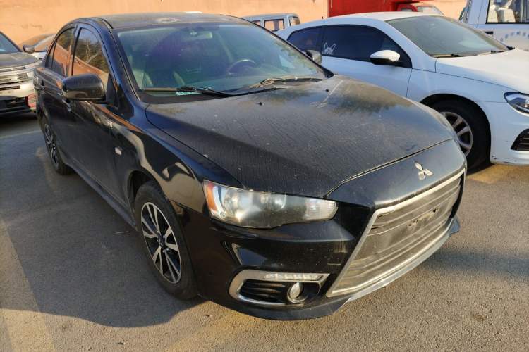 Used Mitsubishi Lancer EX 2015 1.8L CVT Fashion Edition China IV Standard Front Right 45 Deg