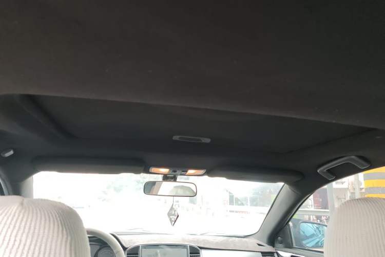 Used Mitsubishi Lancer EX 2015 1.8L CVT ZhiShang Edition China IV Standard Headliner
