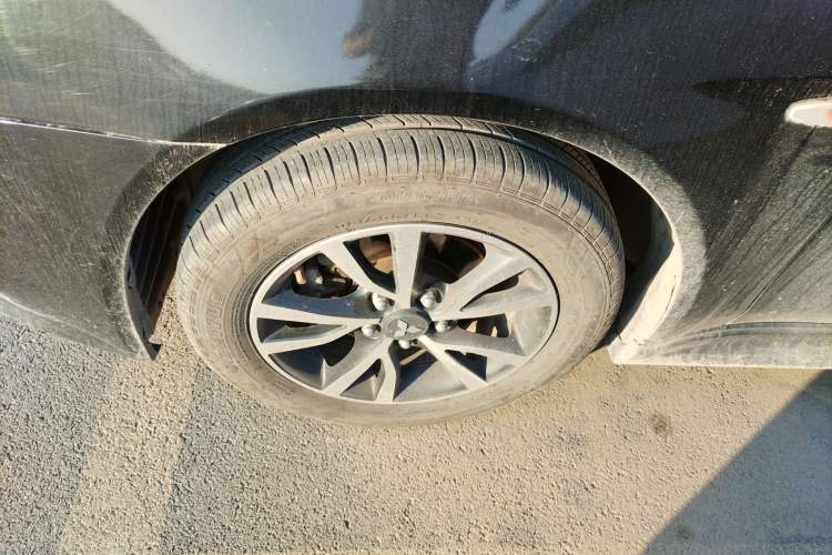 Used Mitsubishi Lancer EX 2015 1.8L CVT Fashion Edition China IV Standard Left Front Wheel Hub