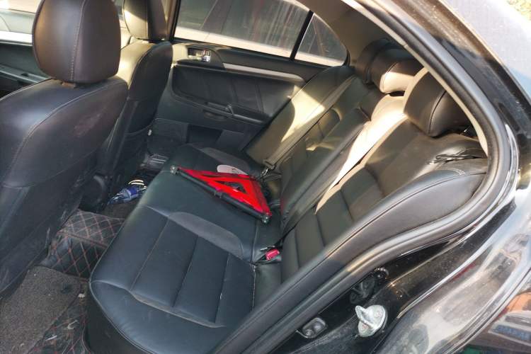 Used Mitsubishi Lancer EX 2015 1.8L CVT Fashion Edition China IV Standard Left Rear Seat