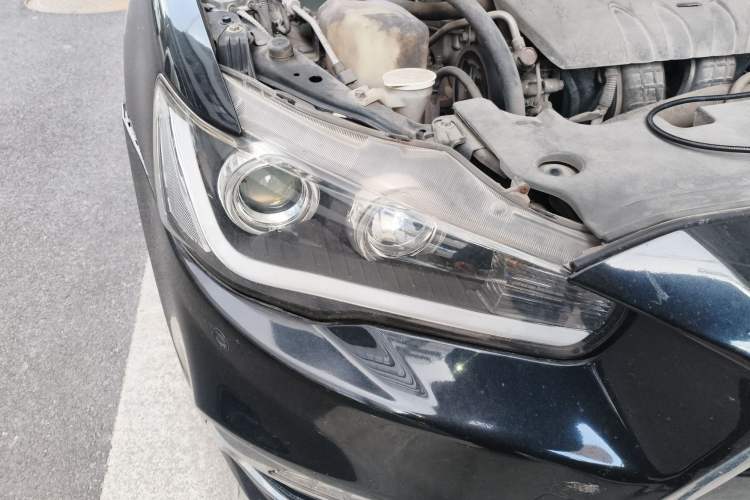Used Mitsubishi Lancer EX 2015 1.8L Manual ZhiShang Edition China IV Right Front Headlight