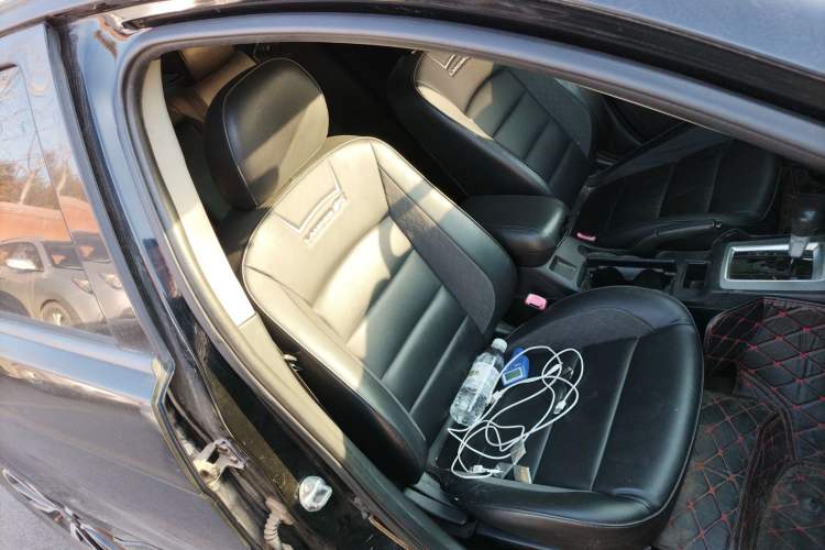 Used Mitsubishi Lancer EX 2015 1.8L CVT Fashion Edition China IV Standard Right Front Seat