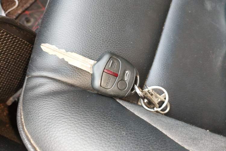 Used Mitsubishi Lancer EX 2015 1.8L CVT Fashion Edition China IV Standard Vehicle Key