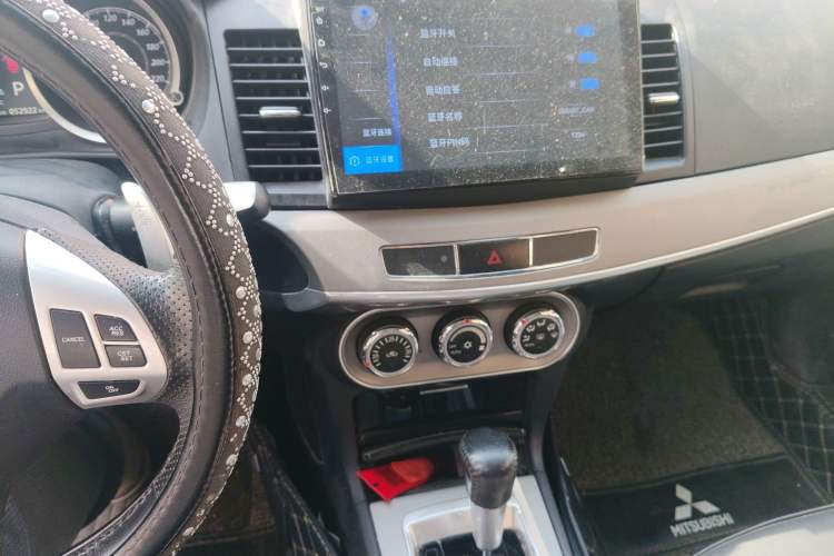 Used Mitsubishi Lancer EX 2015 1.8L CVT ZhiShang Edition China IV Standard Audio And AC Panel