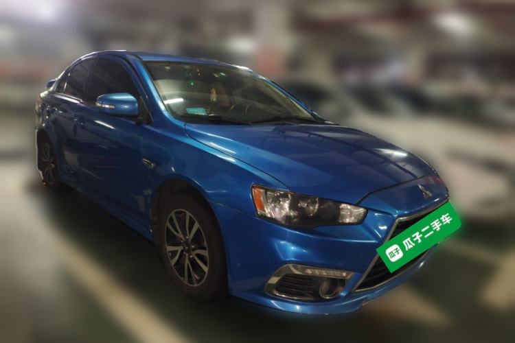 Used Mitsubishi Lancer EX 2015 1.8L CVT ZhiShang Edition China IV Standard Front Right 45 Deg