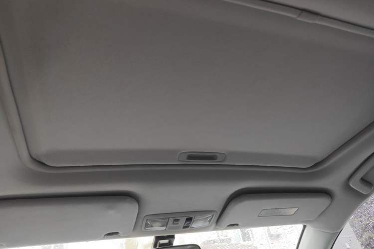 Used Mitsubishi Lancer EX 2015 1.8L CVT ZhiShang Edition China IV Standard Headliner