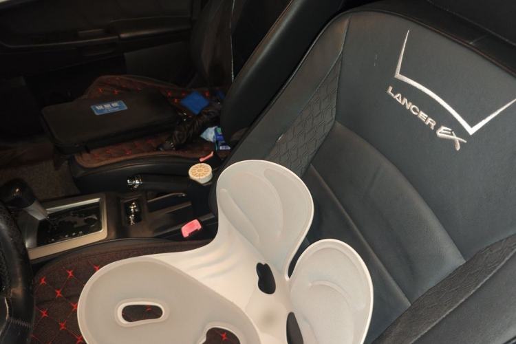Used Mitsubishi Lancer EX 2015 1.8L CVT ZhiShang Edition China IV Standard Left Front Seat