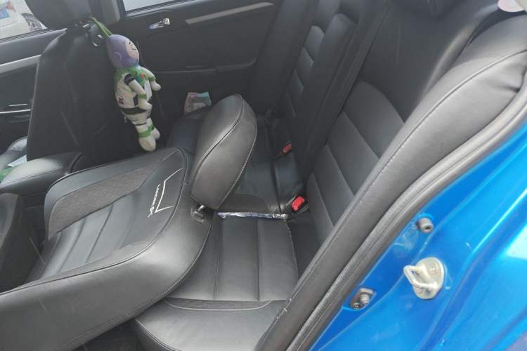 Used Mitsubishi Lancer EX 2015 1.8L CVT ZhiShang Edition China IV Standard Left Rear Seat