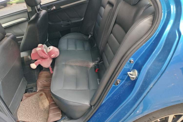 Used Mitsubishi Lancer EX 2015 1.8L CVT ZhiShang Edition China IV Standard Left Rear Seat