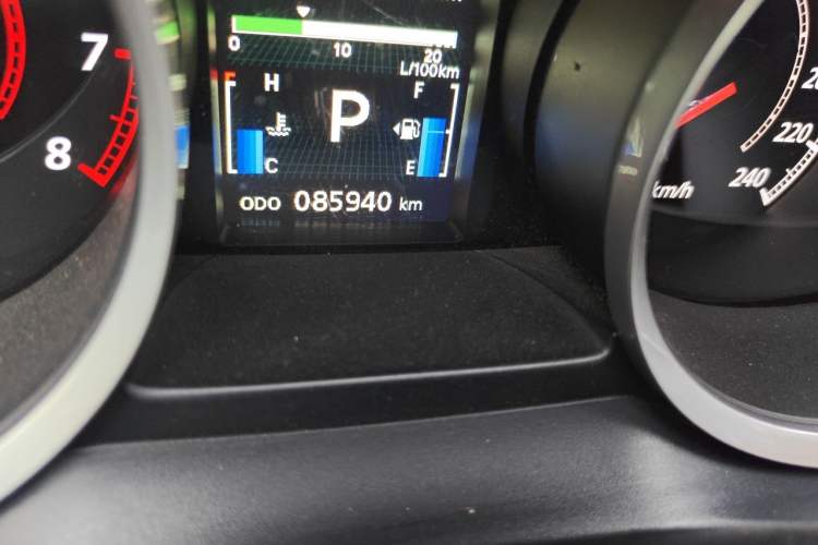 Used Mitsubishi Lancer EX 2015 1.8L CVT ZhiShang Edition China IV Standard Odometer Close Up