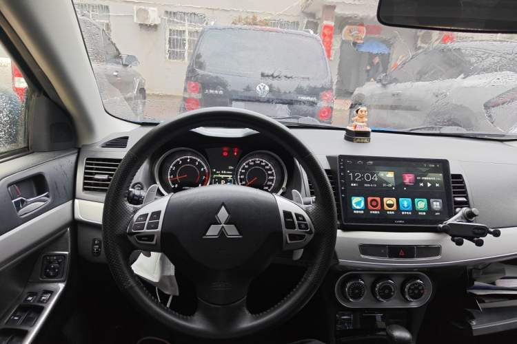 Used Mitsubishi Lancer EX 2015 1.8L CVT ZhiShang Edition China IV Standard Steering Wheel