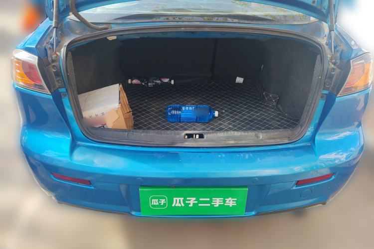 Used Mitsubishi Lancer EX 2015 1.8L CVT ZhiShang Edition China IV Standard Trunk