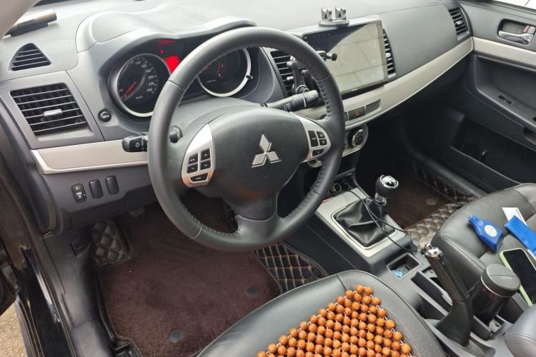Used Mitsubishi Lancer EX 2015 1.8L Manual ZhiShang Edition China IV Center Console