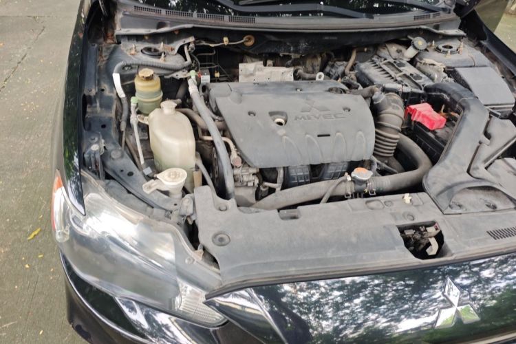 Used Mitsubishi Lancer EX 2015 1.8L Manual ZhiShang Edition China IV Engine Bay Right