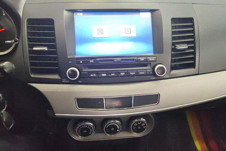 Used Mitsubishi Lancer EX 2015 1.8L Manual ZhiShang Edition China V Standard Audio And AC Panel