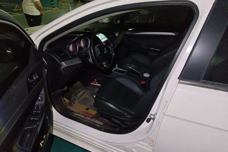Used Mitsubishi Lancer EX 2015 1.8L CVT ZhiShang Edition China V Standard Driver Seat