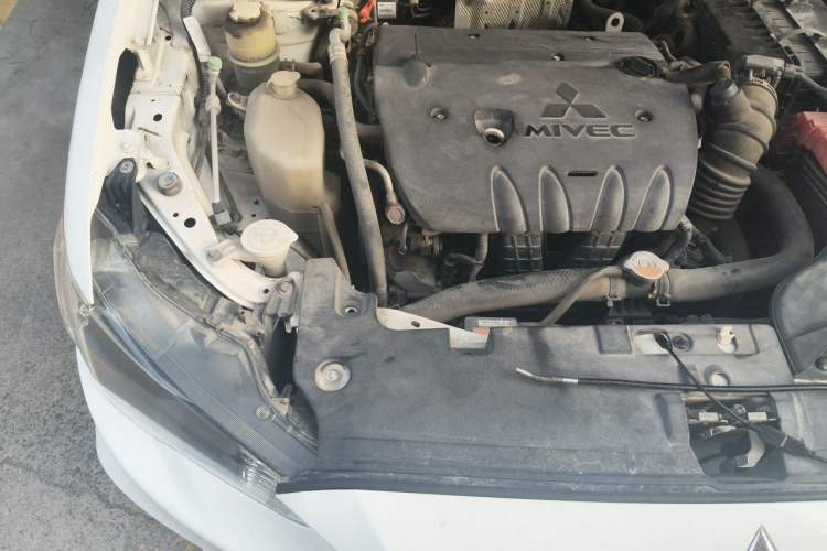 Used Mitsubishi Lancer EX 2015 1.8L Manual ZhiShang Edition China IV Engine Bay Right
