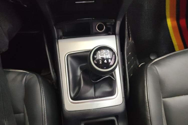 Used Mitsubishi Lancer EX 2015 1.8L Manual ZhiShang Edition China V Standard Gear Lever