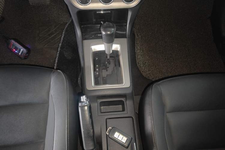 Used Mitsubishi Lancer EX 2015 1.8L CVT ZhiShang Edition China IV Standard Gear Lever